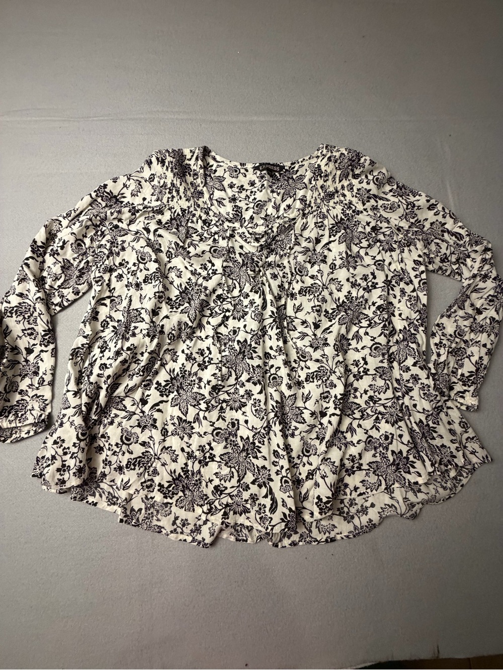Express Cream Long Sleeve Floral Peasant Top S